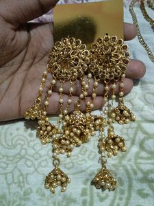 Exquisite Kundan &amp; Pearl Jewellery Set