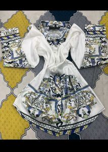 Elegant White Printed stain top