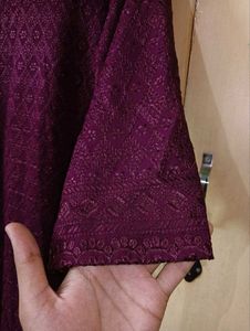 Women's Maroon Embroidered Kurta | L | Bust 32 in