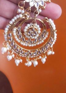 Plated Kundan &amp; Pearl Studded Maang Tikka Earring