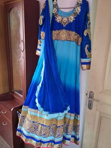 gown