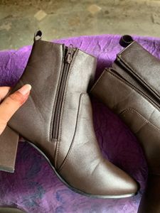 Chic Brown Block Heel Ankle Boots