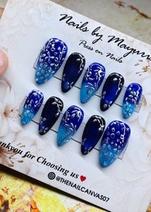 offer navratri special nails 💅