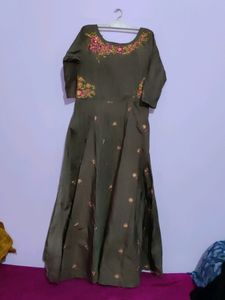 Preety Gown🥰❤️‍🩹❤️
