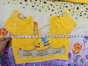 Beautiful Yellow Saree and Blouse Set