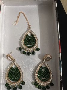 Earrings with Maantikka