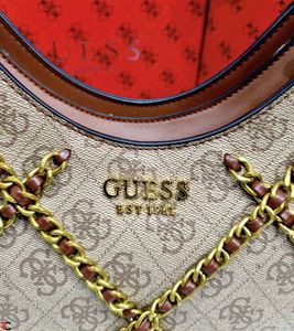 GUESS* *DEA 4G LOGO-PRINTED SHOULDER BAG*