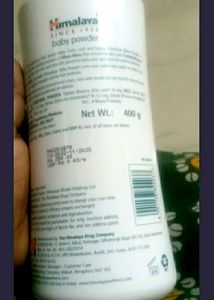 "👶 Himalaya Baby Powder (400g) - 🌿 Infused with Herbs &amp; Zinc Oxide, 🌼 All Skin Types, 🕒 24-Month Shelf Life, 🇮🇳 India Origin"