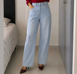 Light Wash Wide Leg Jeans
