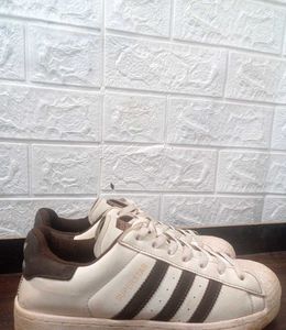 Adidas Superstar Sneakers