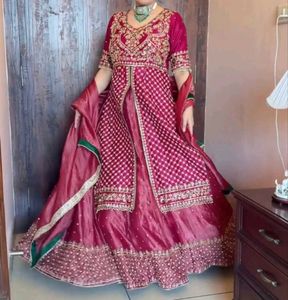 Shahi Gulzar Heavy Embroidered Lehenga SuitSet