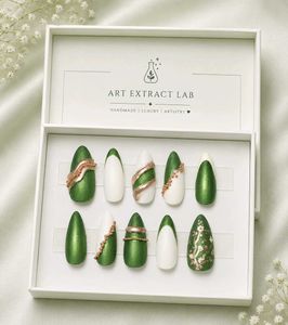 Emerald Luxe Nails