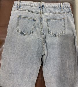 Light Wash Relaxed Fit Jeans