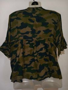Stylish Camo Print V-Neck Top