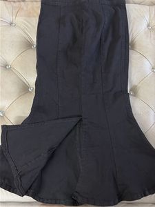 Chic Black Fishtail Skirt
