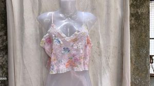 14V. Floral Lace Trim Cami Top