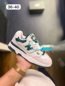 New Balance 550 Sneakers