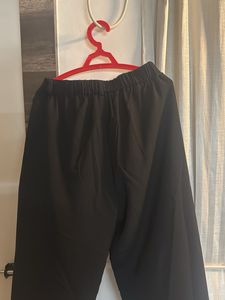 Chic Black Wide-Leg Trousers
