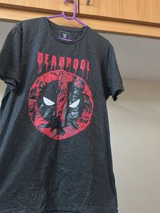 Deadpool Graphic T-Shirt - L