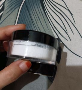 Swiss Beauty Setting Powder