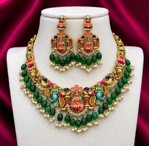 Exquisite Kundan Necklace & Earring Set