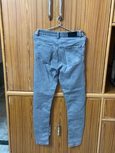 Grey High-Waisted Skinny Jeans