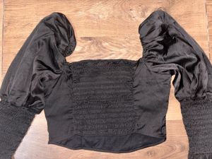 🔻Sale Alert-H&amp;M Black Top