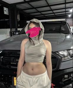 Trendy Hooded Halter Crop Top 🥯