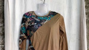 Unique Graphic Print Tunic Top