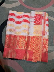 Elegant White &amp; Red Paisley Saree