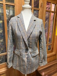 Chic Plaid Blazer for Women
