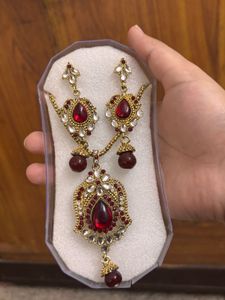 Elegant Red Stone Jewellery Set