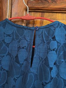Styli Elegant Navy Lace bodycon Midi Dress