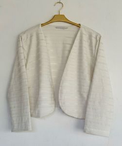 Trendy wear🤍