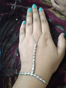 Sparkling Hand Chain Bracelet