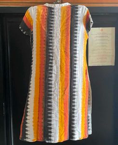 🌼 Beautiful Multicolour Printed Straight Kurti 🌼