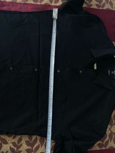 Uniqlo Classic Black Men's Button-Up Shirt