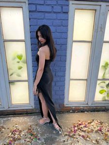 Elegant Black One-Shoulder Ruched Dress