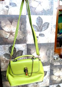 Stylish Green Hand Bag.     Lil Ripped From Its Bottom