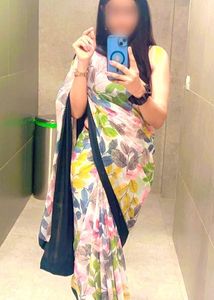 Elegant Floral Print Saree