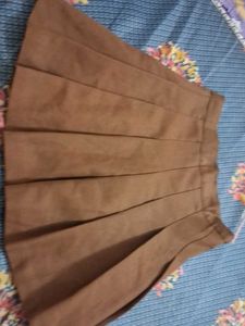 brown pleated mini skirt