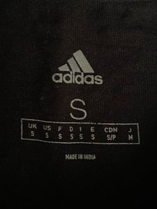 Adidas Black T-Shirt 🖤