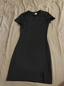 mini black dress with slit