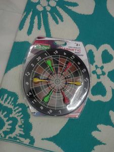 D-Dart Magnetic Dartboard Set