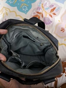 Fastrack Black Handbag cum Backpack
