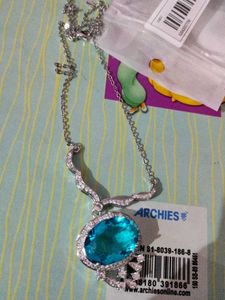 Stunning Blue Gemstone Necklace