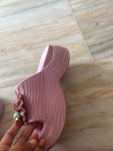 Cute Bow Slides