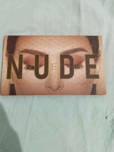 Urban Decay Nude Eyeshadow Palette