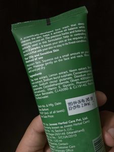 Jovees Herbal Face Wash