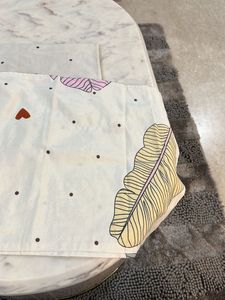 Cute Leaf Print Pillowcase-2